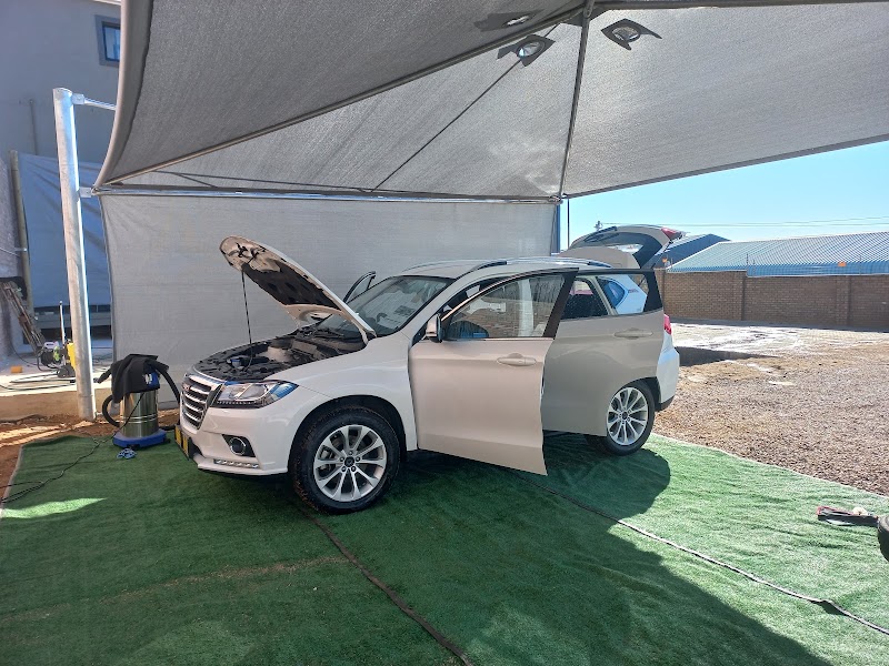 Bubble Bay Car Wash - Photo 3